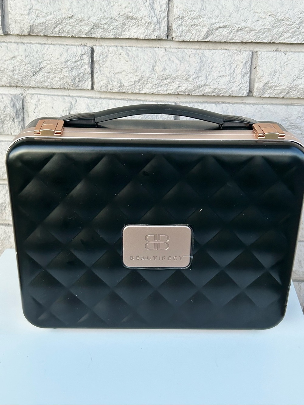 BEAUTYFECT Quilted Hard Case Train Case - Black & Rose Gold